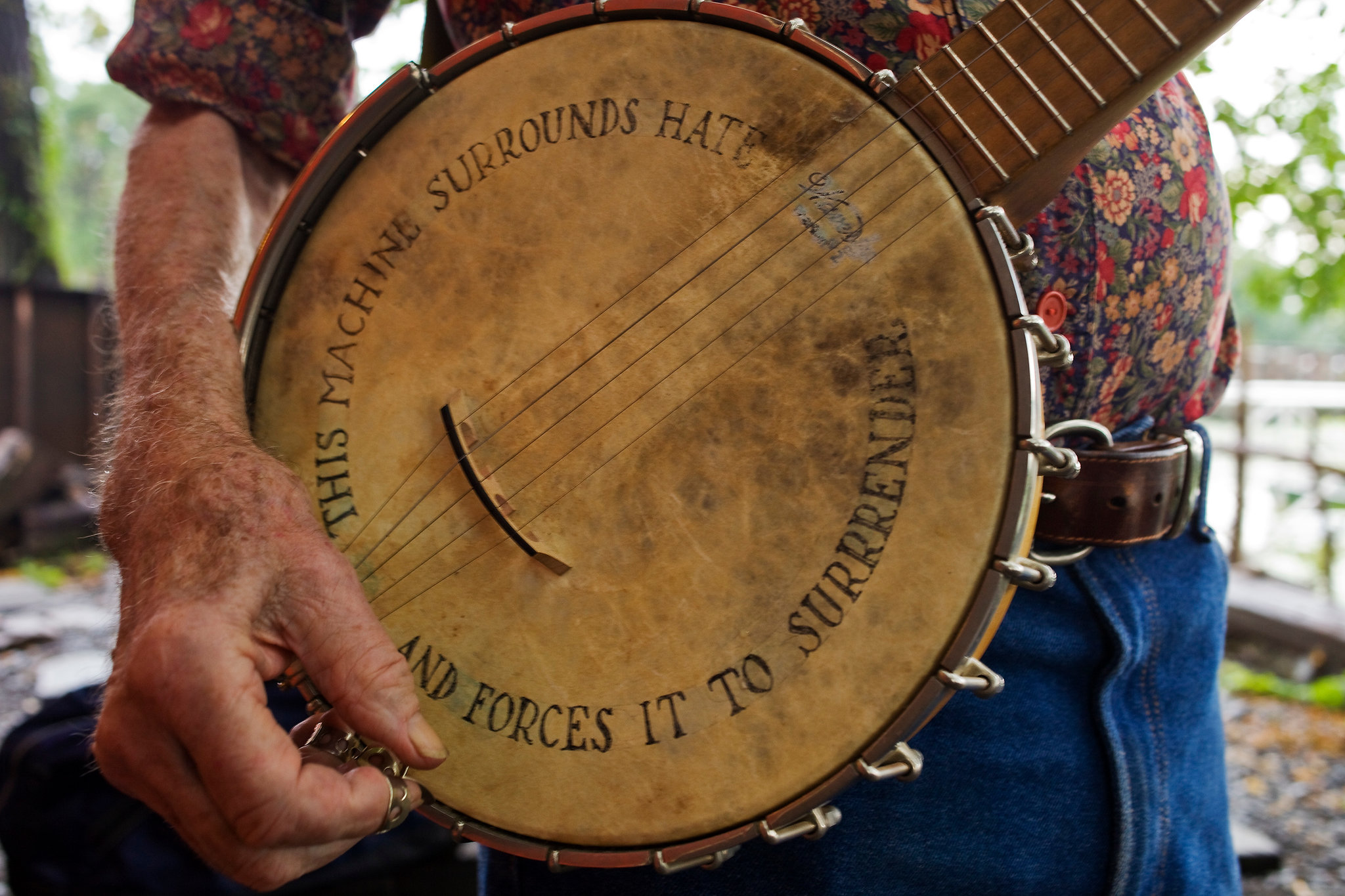 5 Pete Seeger Quotes About The Weavers